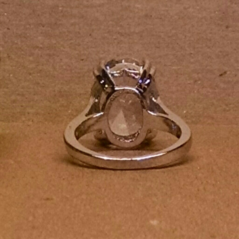 Beautiful Solitaire Large Rhinestone Ring - image 2